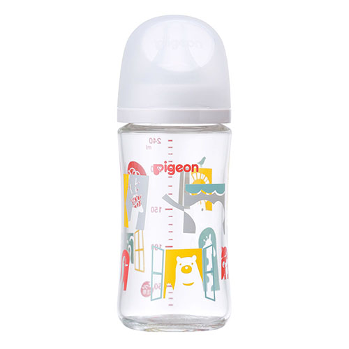 PIGEON Heat-resistant Feeding Bottle (Medium/3 months+)