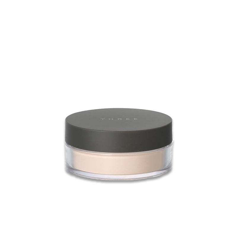THREE Ultimate Diaphenous Loose Powder
