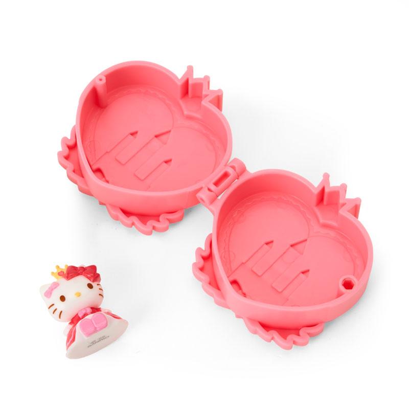 SANRIO Fizzy Strawberry Bath Bomb with Sanrio Character Castle & Mascot Figurine