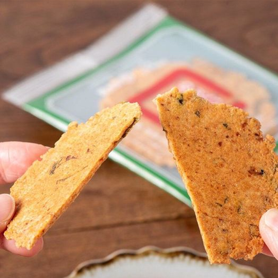 Kuzefuku Menbei Rice Crackers (Okazu Miso & Kujo Leek Flavor)