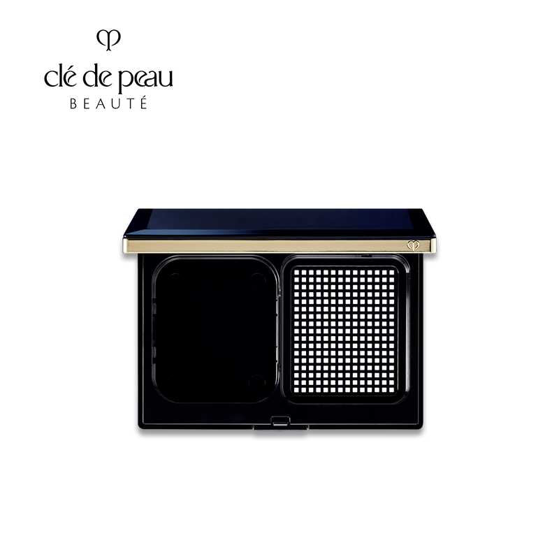 Clé de Peau Beauté Radiant Powder Foundation