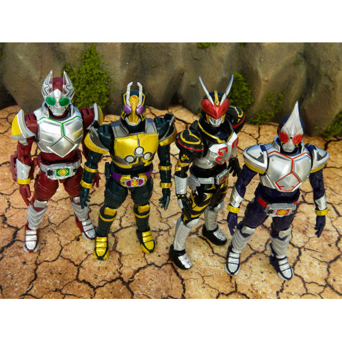 BANDAI SO-DO CHRONICLE Kamen Rider Blade Blind Box Figure and Chewing Gum Set