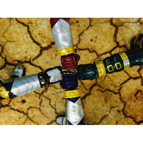 BANDAI SO-DO CHRONICLE Kamen Rider Blade Blind Box Figure and Chewing Gum Set