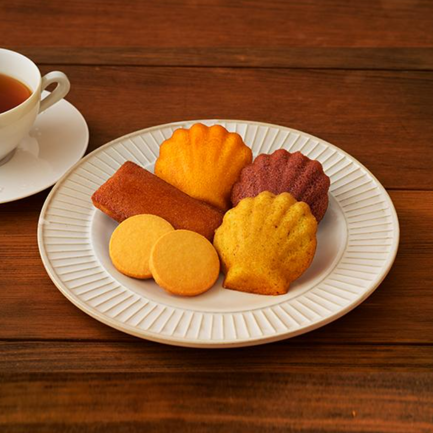 Ginza Cozy Corner Autumn Madeleine Gift Assortment (7)