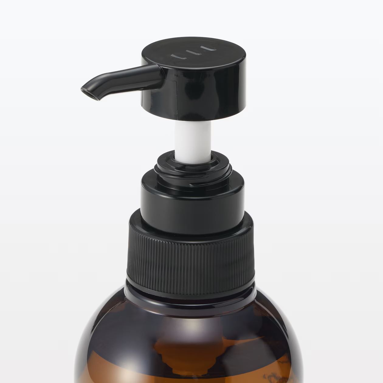 Muji Essential Oil Aroma Shampoo (Ylang Ylang & Orange)