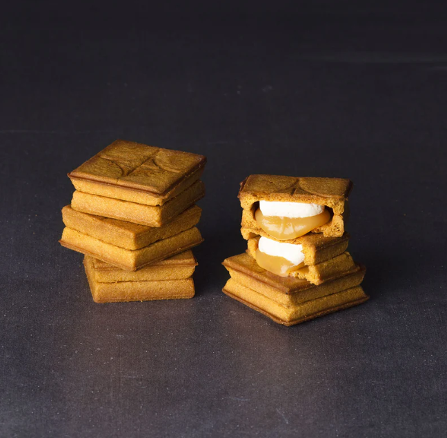 PREORDER PRESS BUTTER SAND 12-Piece Cream Sandwich Cookie Assortment