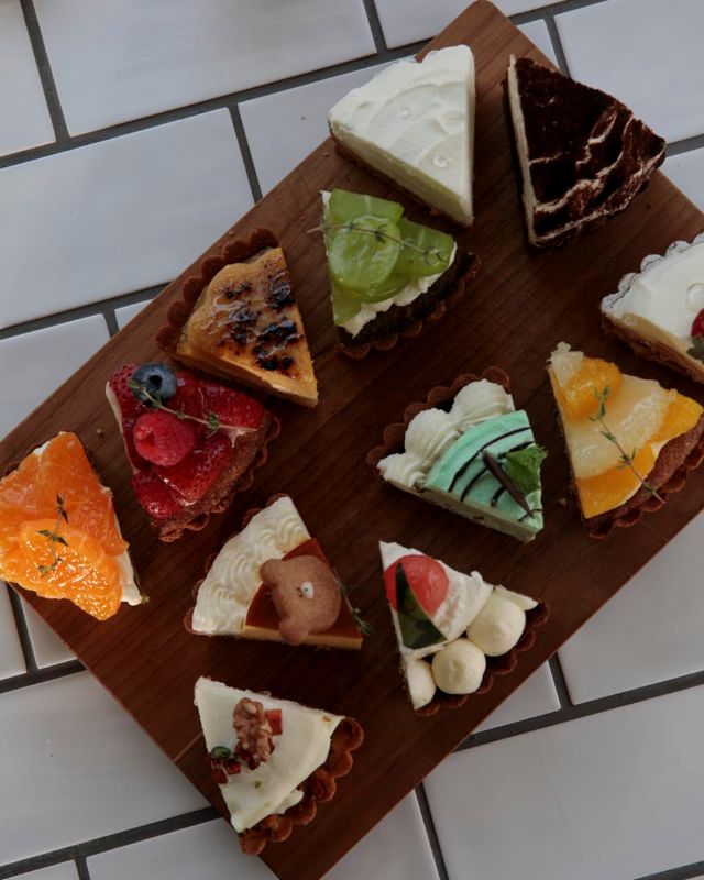 PREORDER Hachi Café: My Tarts for Every Season and Mood