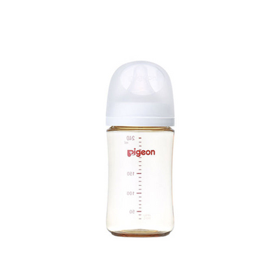 PIGEON Feeding Bottle (Medium/3 months+)