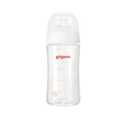 PIGEON Heat-resistant Feeding Bottle (Medium/3 months+)