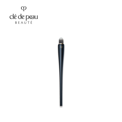 Clé de Peau Beauté Concealer Brush