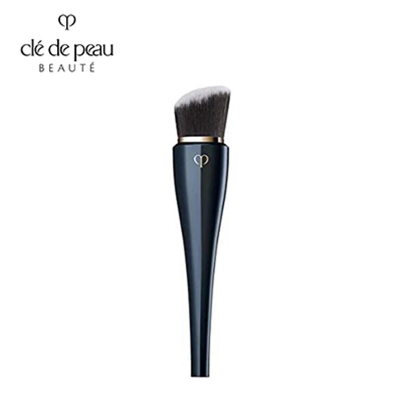 Clé de Peau Beauté Foundation Brush