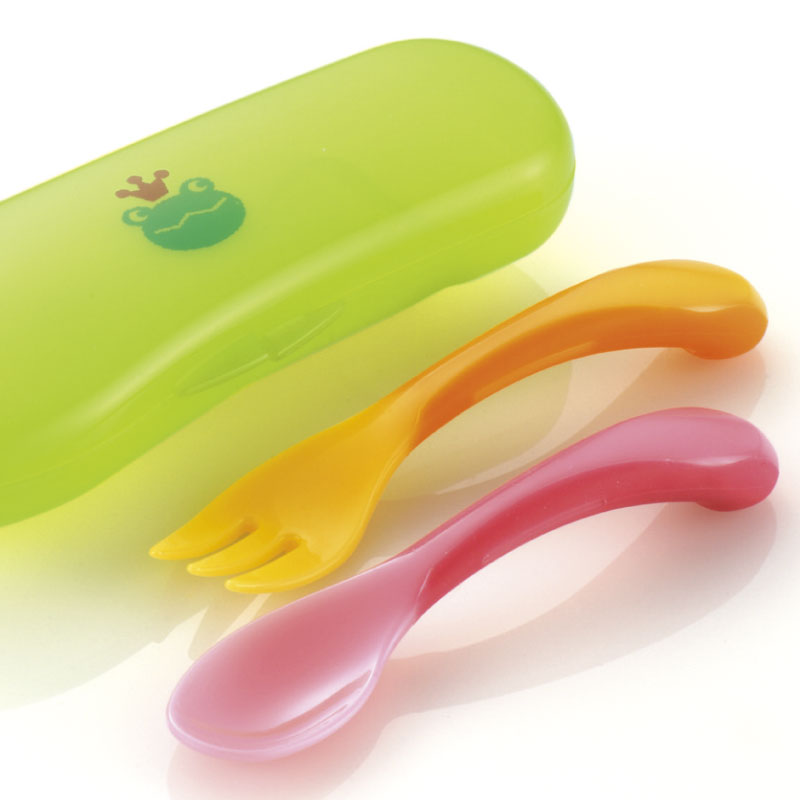 Richell Spoon and Fork Feeding Set with Case