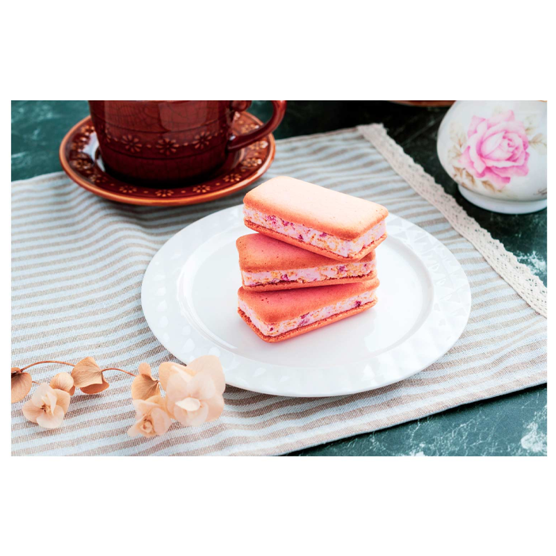 Hakata Fuubian Strawberry Cream Sandwich Cookies