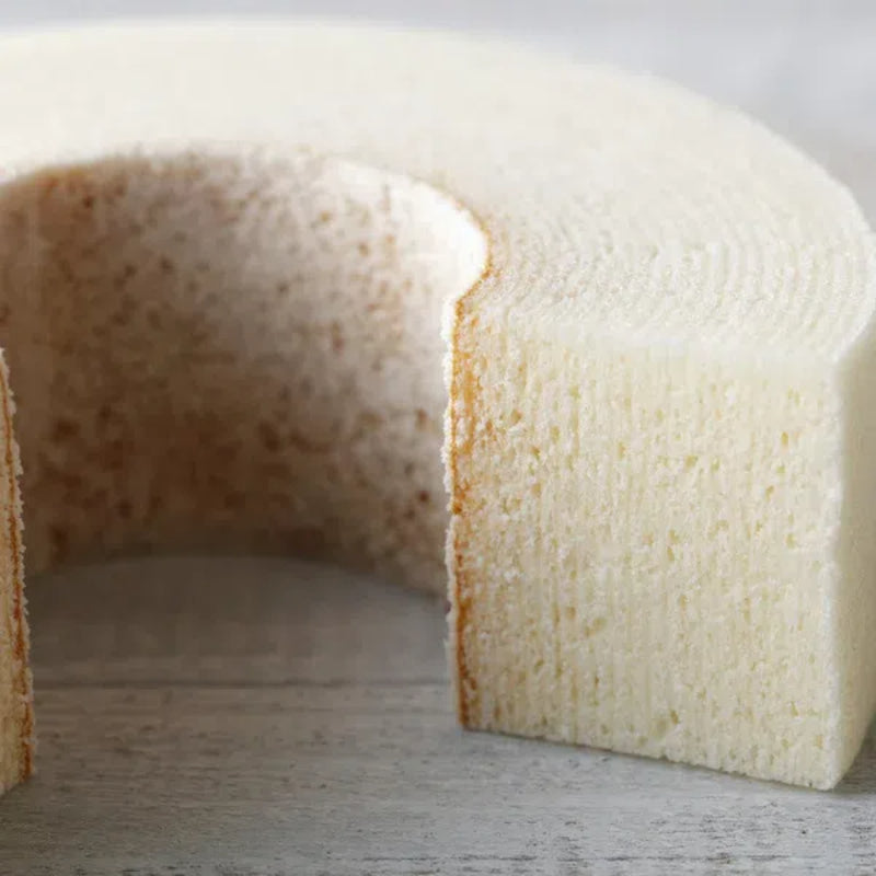 Ishiya Tsumugi White Baum (White Chocolate Baumkuchen Cake)