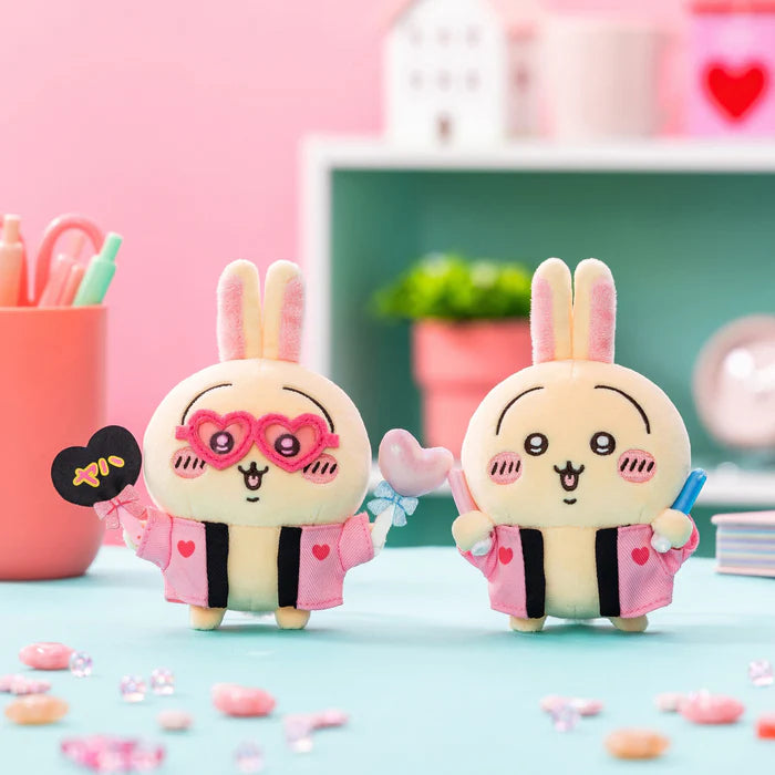 Chiikawa Otaku Series Plush Pendant [Usaqi with fans]/[Usaqi with glow sticks]