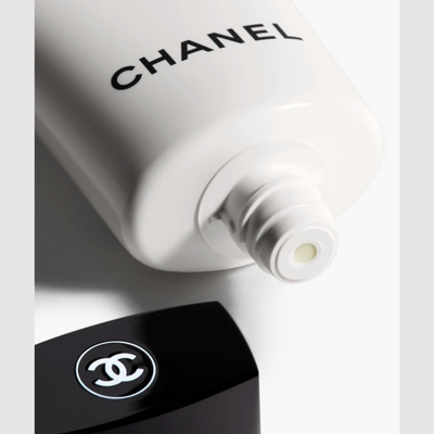 CHANEL La Mousse Anti-Pollution Cleansing Cream to Foam