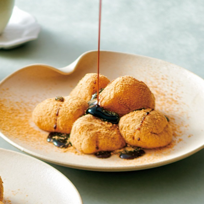 Ochamura Copper Pot-Cooked Warabi Mochi with Kinako Brown Sugar Syrup