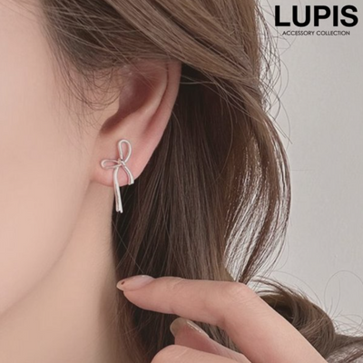 Lupis Simple Metal Ribbon Earrings