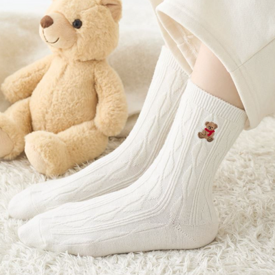 tutuanna Cashmere Bear Pattern Socks