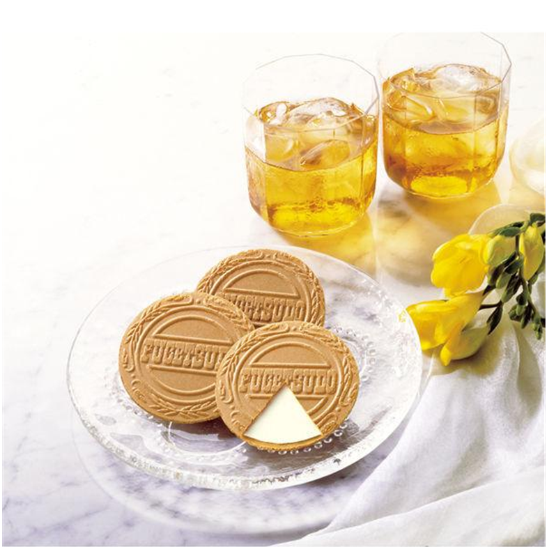 Tokyo Fugetsudo Apple Gaufrette Cream Wafer Cookies