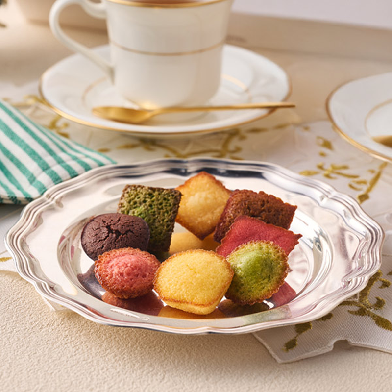 Henri Charpentier – Petit Gâteaux Assortment (8 pieces)
