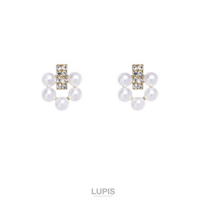 Lupis Pearl Wreath Earrings
