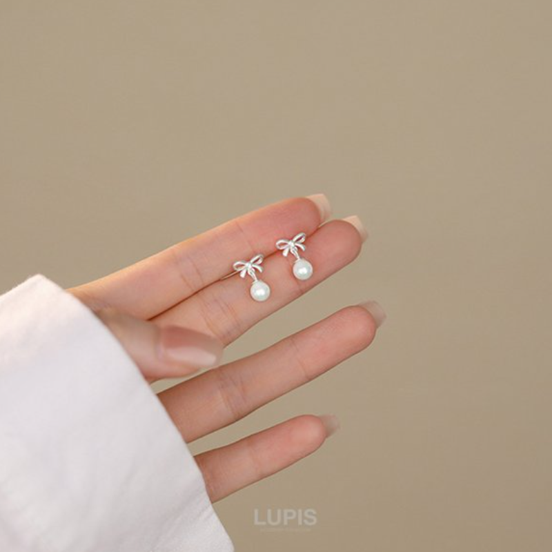 Lupis Bow & Pearl Earrings