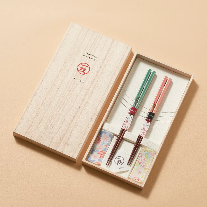 PREORDER Ishida Honoka Couples' Chopsticks Set with Rests