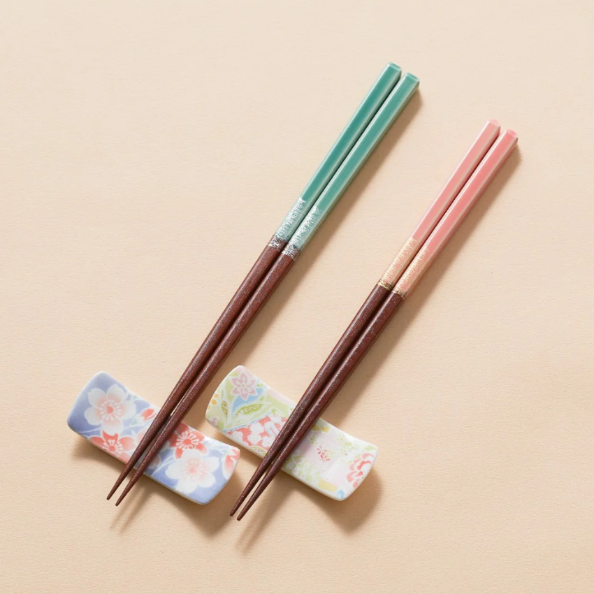 PREORDER Ishida Honoka Couples' Chopsticks Set with Rests