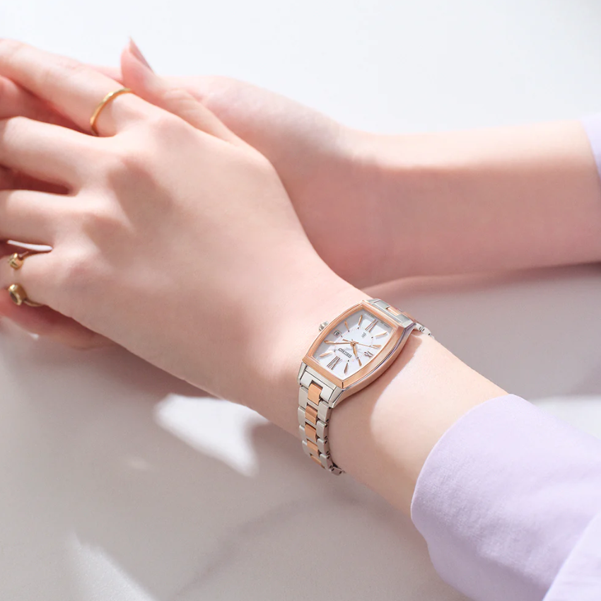 SEIKO LUKIA SSVW230 Watch