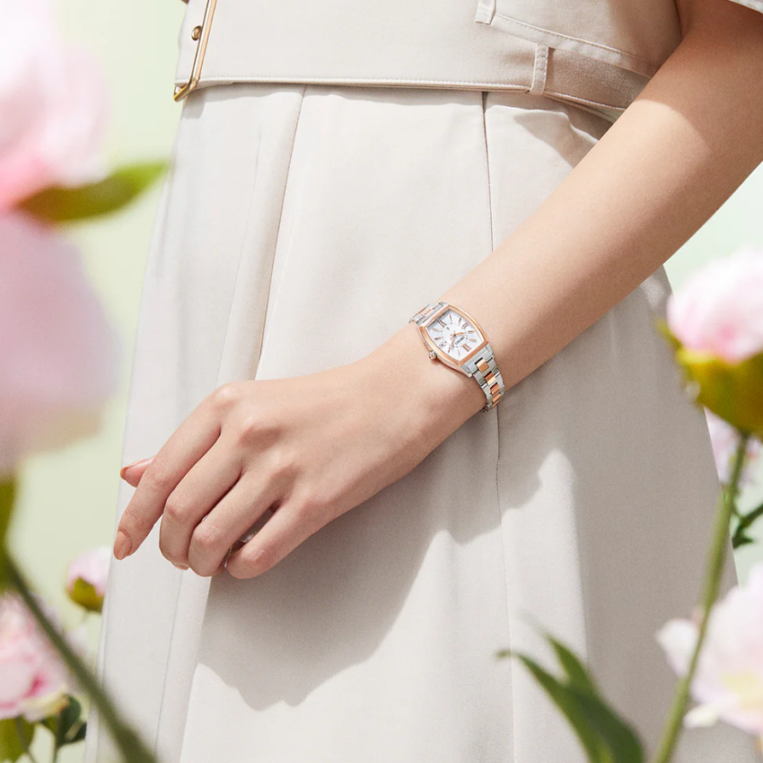 SEIKO LUKIA SSVW230 Watch