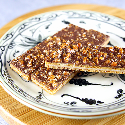 Maeda Seika Osaka Caramel Almond Crush