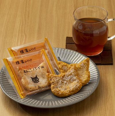 Barrel Pod Yokohama Minato Neko Pie Cat-Shaped Cookies