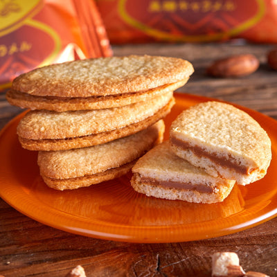 Okashi Goten Almond and Okinawan Brown Sugar Caramel Flavored Chocolate Sandwich Cookies (Best Before 2026/6/30)