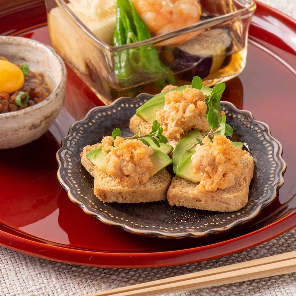PREORDER Kuzefuku Spicy Cod Roe Flavored Salmon Flakes (80 g)