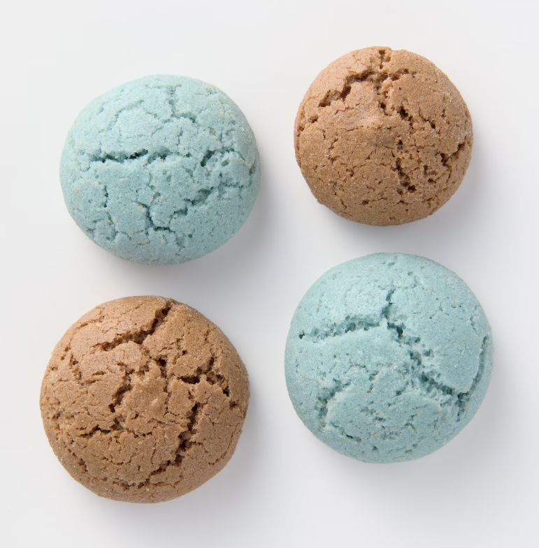 MUJI Chocolate & Mint Coconut Macarons