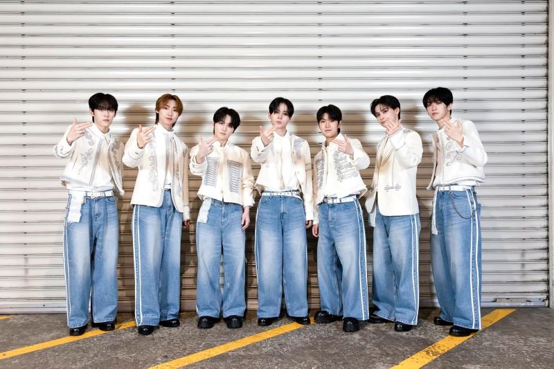 PREORDER PRODUCE 101 JAPAN SHINSEKAI FAN BOOK