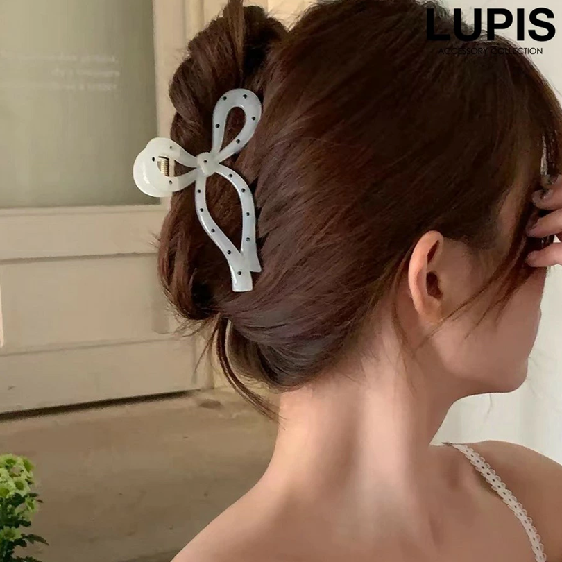 LUPIS White Polka Dot Shark Clip