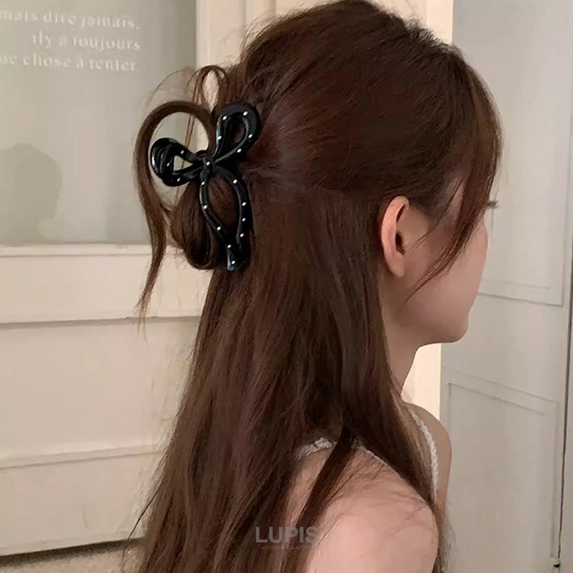 LUPIS Black Polka Dot Shark Clip