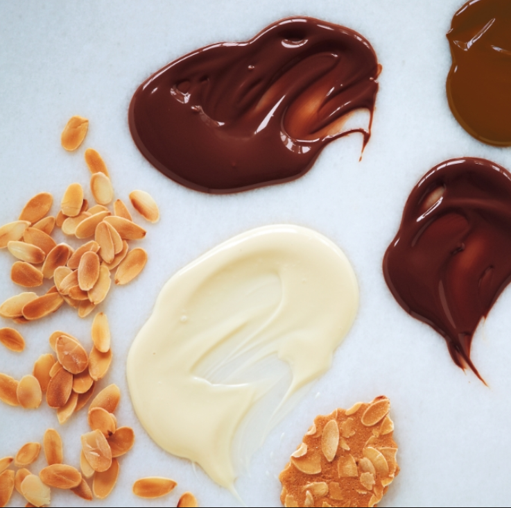 Morozoff Feuillage Almond and Milk Chocolate Leaf Cookies (9 pieces)