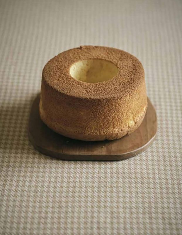 PREORDER A Pastry Chef's First Sweets: Professional Treats with No Mold & Just 3 Ingredients