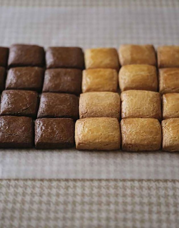 PREORDER A Pastry Chef's First Sweets: Professional Treats with No Mold & Just 3 Ingredients
