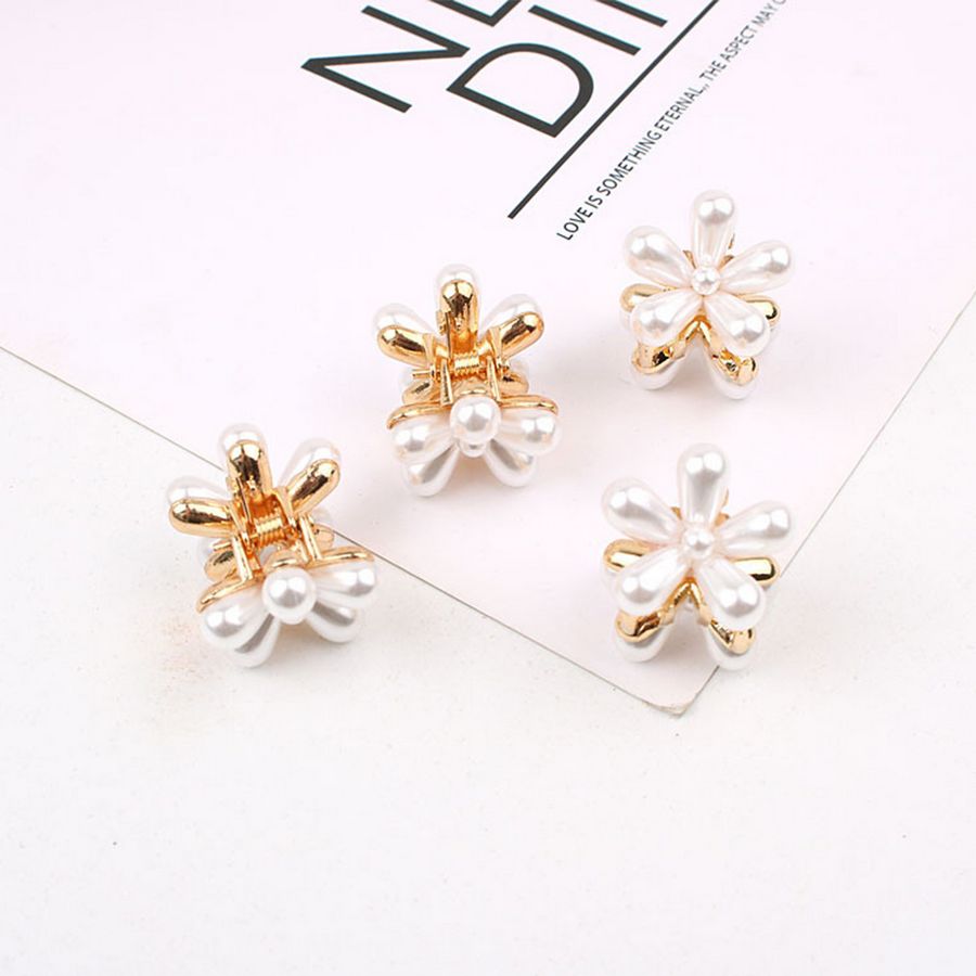 Lupis Flower Pearl Mini Hair Clip
